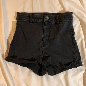 Black H&M short shorts